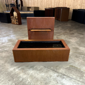 LUKA - Wasserbrunnen - Cortenstahl - quadratisch - Auslauflippe Edelstahl